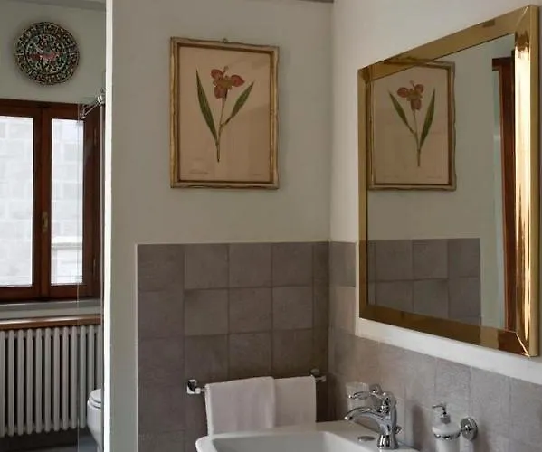 Dolce Rosa ♡ Centro Storico Bed and Breakfast Sansepolcro