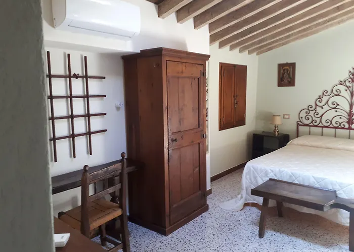 Dolce Rosa ♡ Centro Storico Bed and Breakfast Sansepolcro