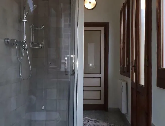 Dolce Rosa ♡ Centro Storico Bed and Breakfast 4*