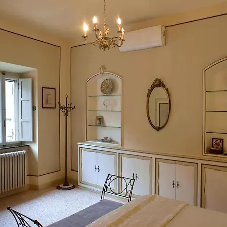 Bed & Breakfast Dolce Rosa ♡ Centro Storico 3*