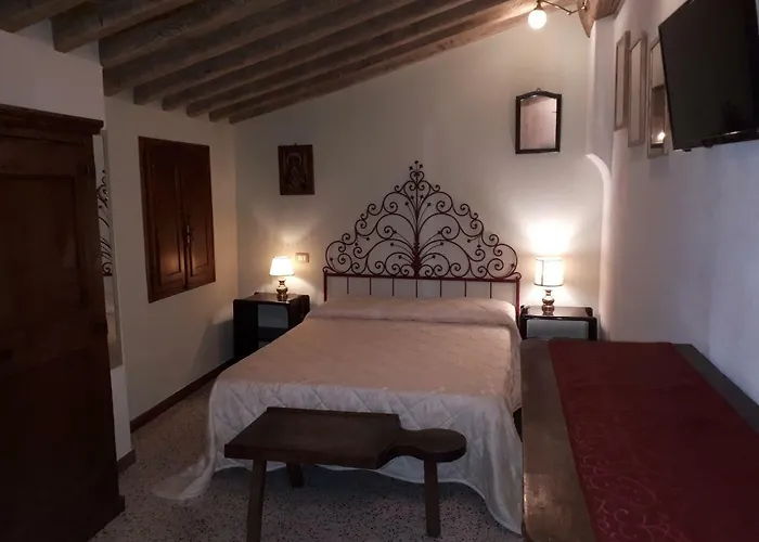 Dolce Rosa ♡ Centro Storico Nocleg ze śniadaniem 4*