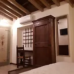 Dolce Rosa ♡ Centro Storico Bed & Breakfast