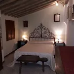 Dolce Rosa ♡ Centro Storico Bed & Breakfast 4*