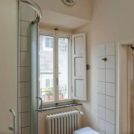 Dolce Rosa ♡ Centro Storico Bed & Breakfast 4*